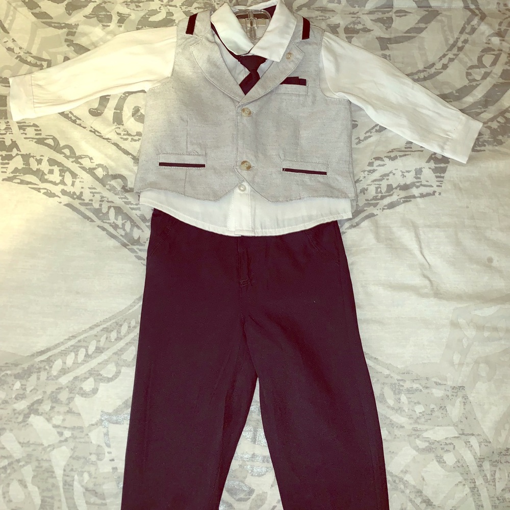 Three piece suit/ baby boy (9months)